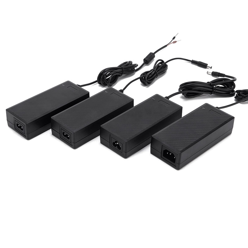 120W darbalaukio maitinimo adapteris