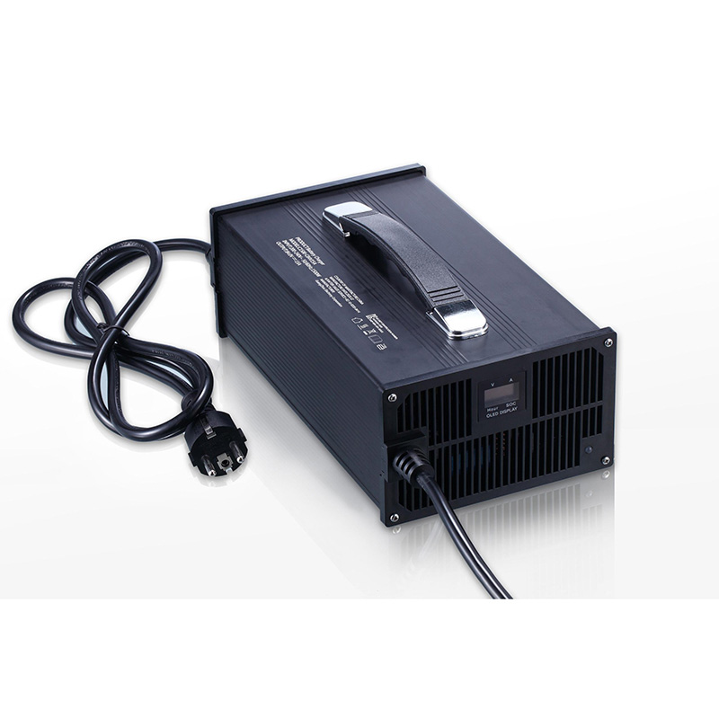 1500W akumuliatoriaus įkroviklis